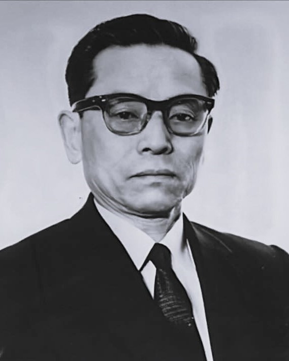 高津忠夫（Tadao Takatsu）